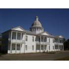 De Funiak Springs: : This is the famous Chautauqua Building in De Funiak its not far from the libary.It is located on Circle Drive.