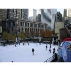 Chicago: : Ice Skating in Millenium Park