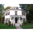 Homer: : the octagon house in homer