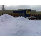 Vancouver: : December 08, snow drifts at Best Buy from Blackberry