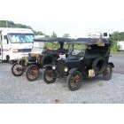 Bluff City: : Old cars at Lakeview RV Park