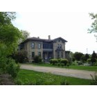 Janesville: : Janesville: Home that retains it's original large yard, now a bed & breakfast (historic Prospect Hill)