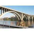 Knoxville: Henley Bridge