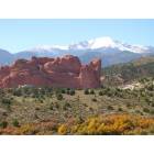 Colorado Springs: : Pikes Peak and Garden of the Gods from Overlook on Mesa Road