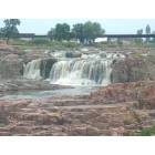 Sioux Falls: : the Big Falls of the Sioux River