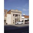 Camden: : Camden Crescent Grille (in an old bank building)