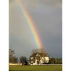 La Conner: : Rainbow over Queen of the Valley Inn (B&B in La Conner)