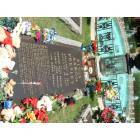 Memphis: : Elvis's Grave