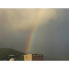 Honolulu: : Rainbow "growing" out of mountain