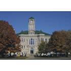 Centerville: Historic Courthouse in the World's Largest Town Square and Shopping Plaza