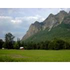North Bend: : Red barn and Mtn Si buttress
