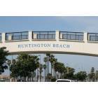 Huntington Beach: : Pedestrian Archway over Pacific Coast Highway from the Hyatt Regency Resort to the Beach