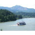 Cascade Locks: Sternwheeler Tour Boat on the Columbia River at Cascade Locks, OR