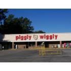 Maxton: The Piggly Wiggly