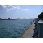 Detroit: : Picture of the bridge that connects Detroit to Windsor, Ontario, Canada.