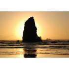 Cannon Beach: : Haystack Rock at sunset