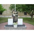 Aledo: : Armed Force's Monument in the Courthouse yard