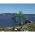Astoria: : Astoria-Megler Bridge Crosses The Columbia River Betweem Oregon and Washington