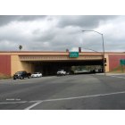 Riverside: : Entrance to Univ of California - Riverside, University Avenue at the Interstate 215 under-pass.