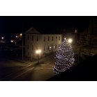 Plymouth: : The Town Square Christmas Tree and the 1749 Courthouse taken from the roof of M&Ms