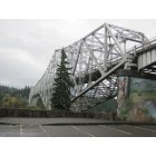 Cascade Locks: : The modern man-made Bridge of the Gods was completed in 1926