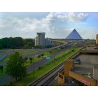 Memphis: : The Memphis Pyramid