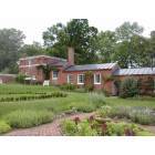 Leesburg: Smokehouse & Gardens at the Oatlands Mansion