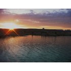 Page: : Lake Powell at sunrise