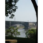 St. Louis: : Beauty in the park by the bridge.