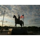 Dixon: Ronald Reagan Statue