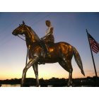 Dixon: : President Ronald Reagan Statue on the Riverfront