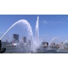 Dayton: : Downtown Dayton Ohio with water fountains