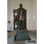 Richmond: : Statue