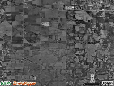 Flora township, Illinois satellite photo by USGS