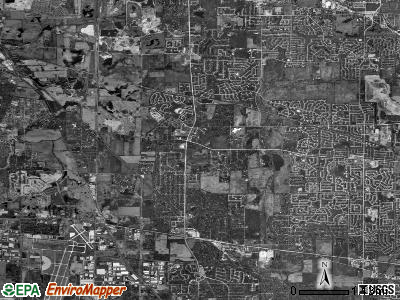 Wayne township, Illinois satellite photo by USGS